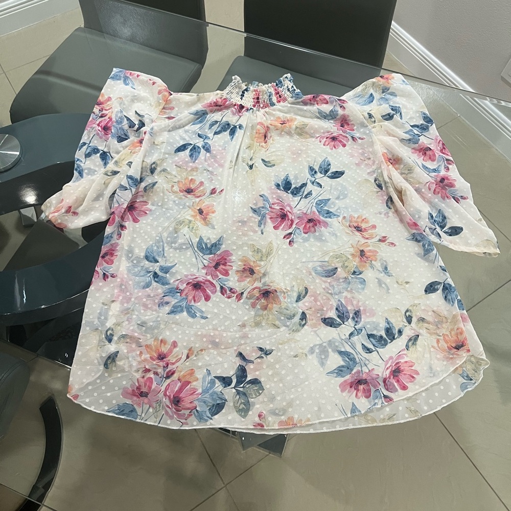 NY Invasion Womens See Through floral print blouse size 1XL